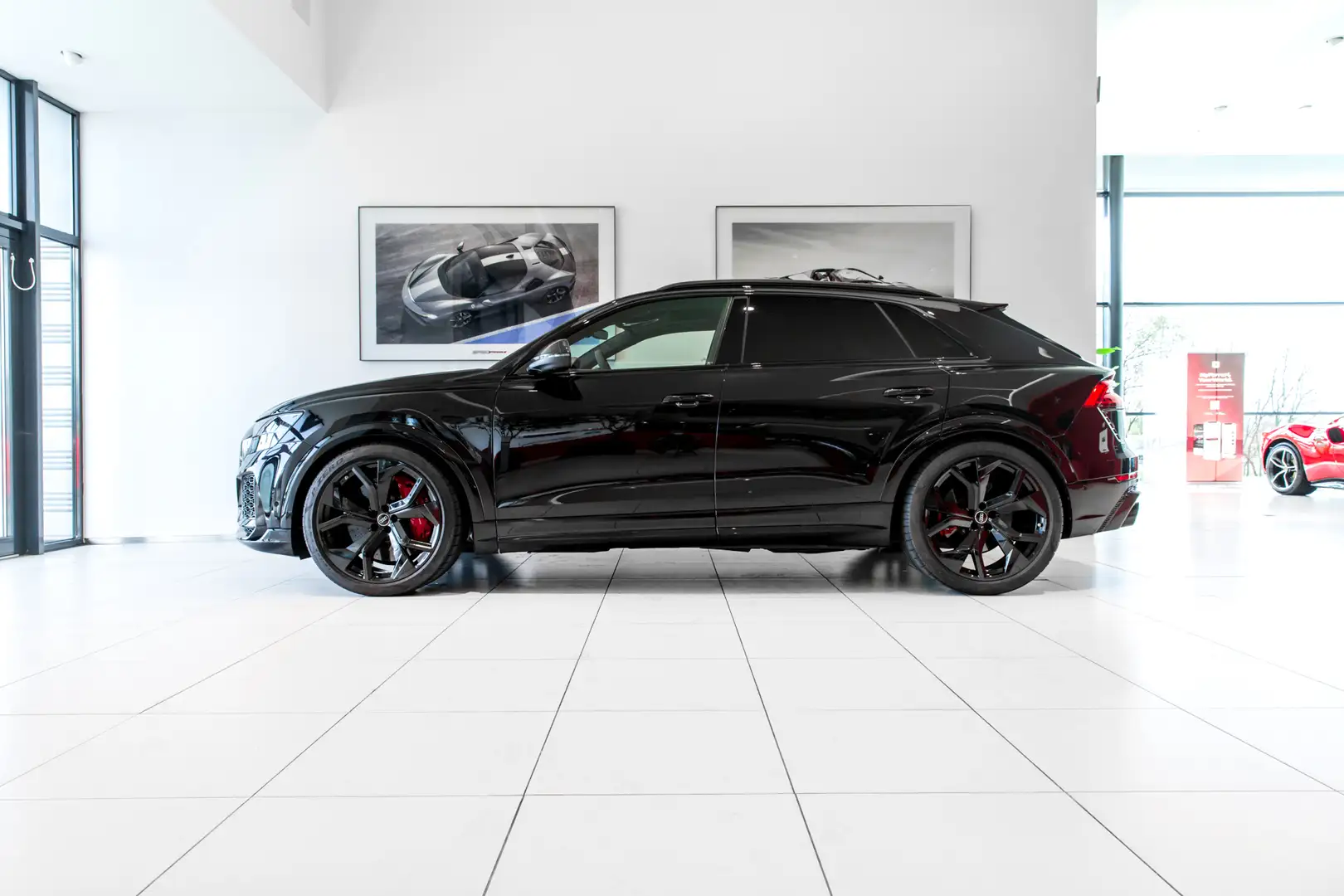 Audi RS Q8 4.0 Q8 ~Munsterhuis Sportscars~ Zwart - 1