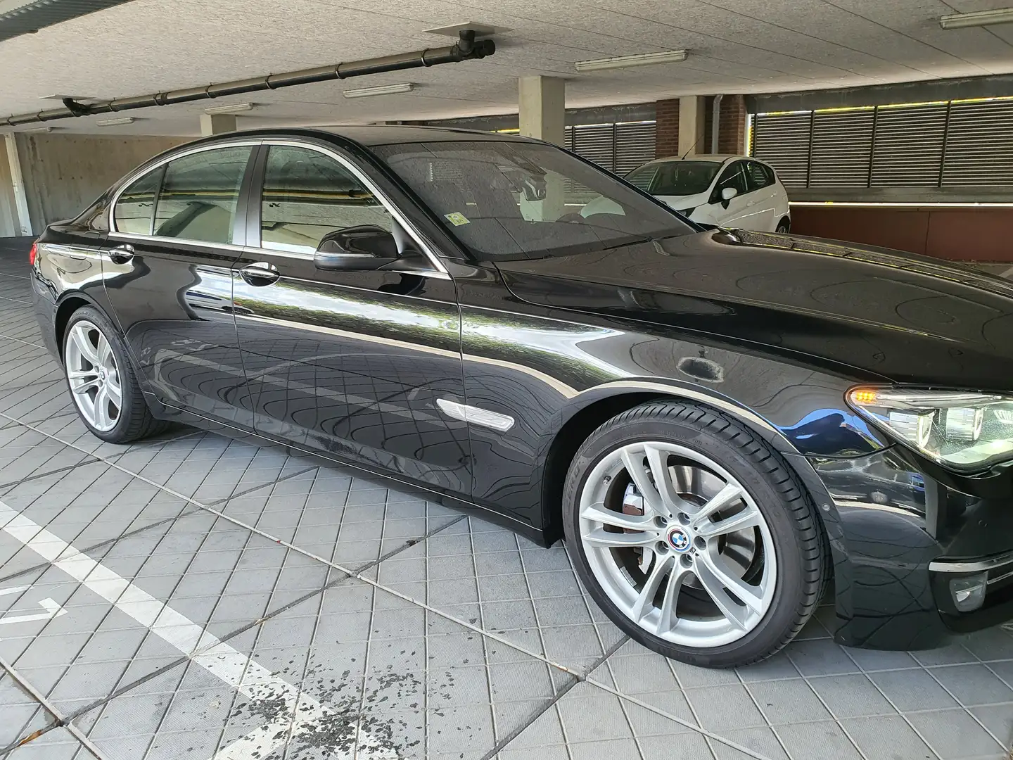 BMW 730 730 High Ex. Zwart - 2