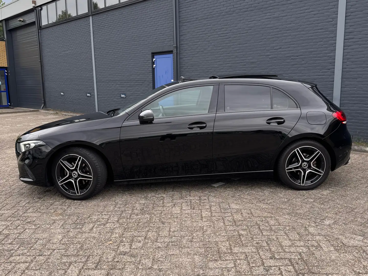 Mercedes-Benz A 180 A 180 Premium Pl Zwart - 2