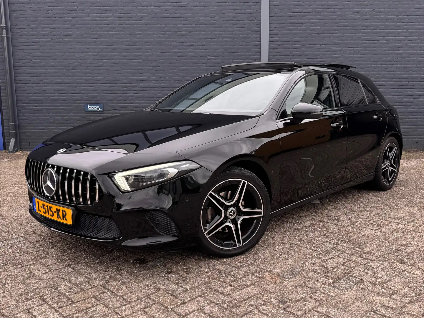 Mercedes-Benz A 180 A 180 Premium Pl Zwart - 1