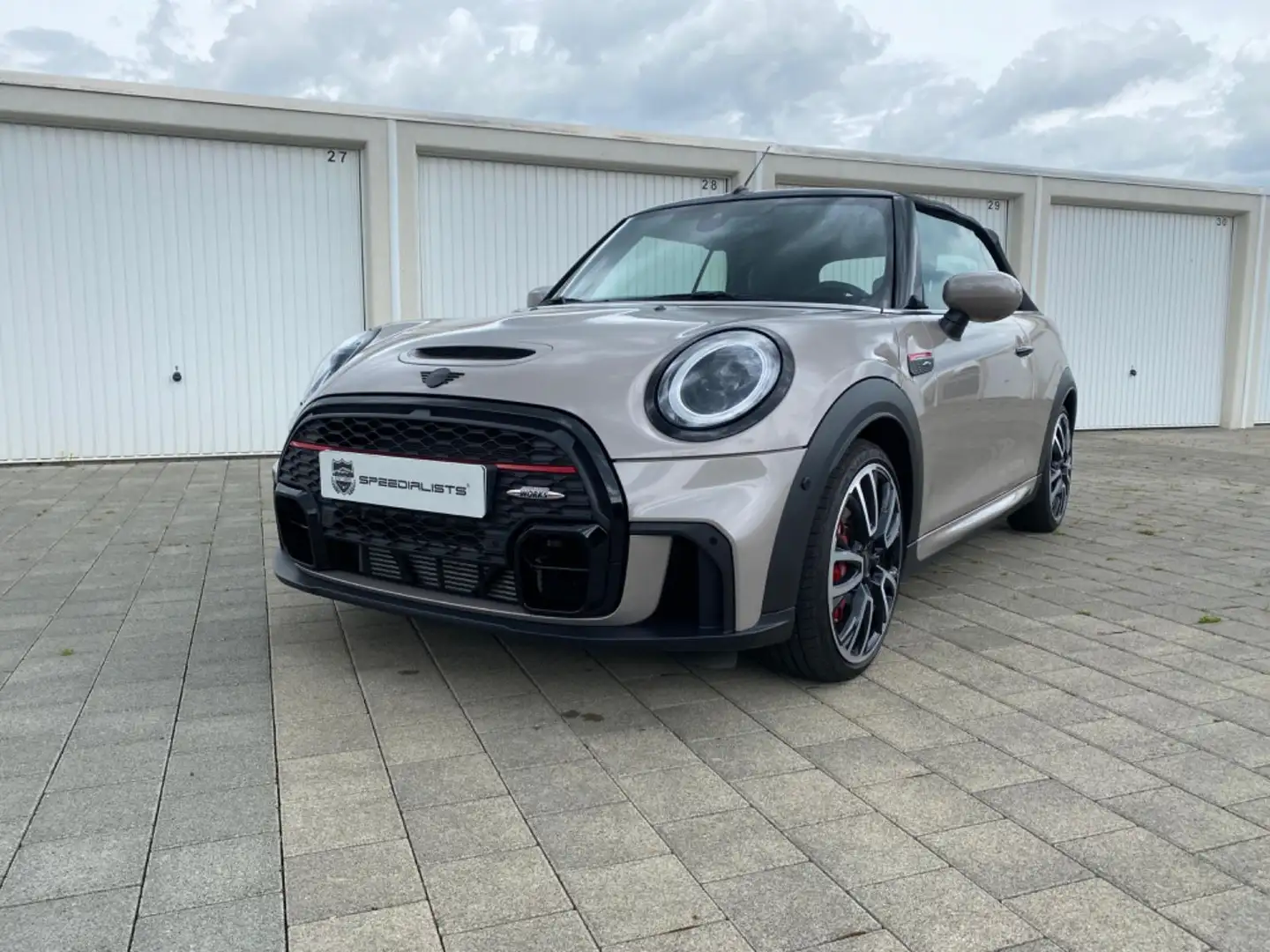 MINI John Cooper Works Cabrio Grau - 1