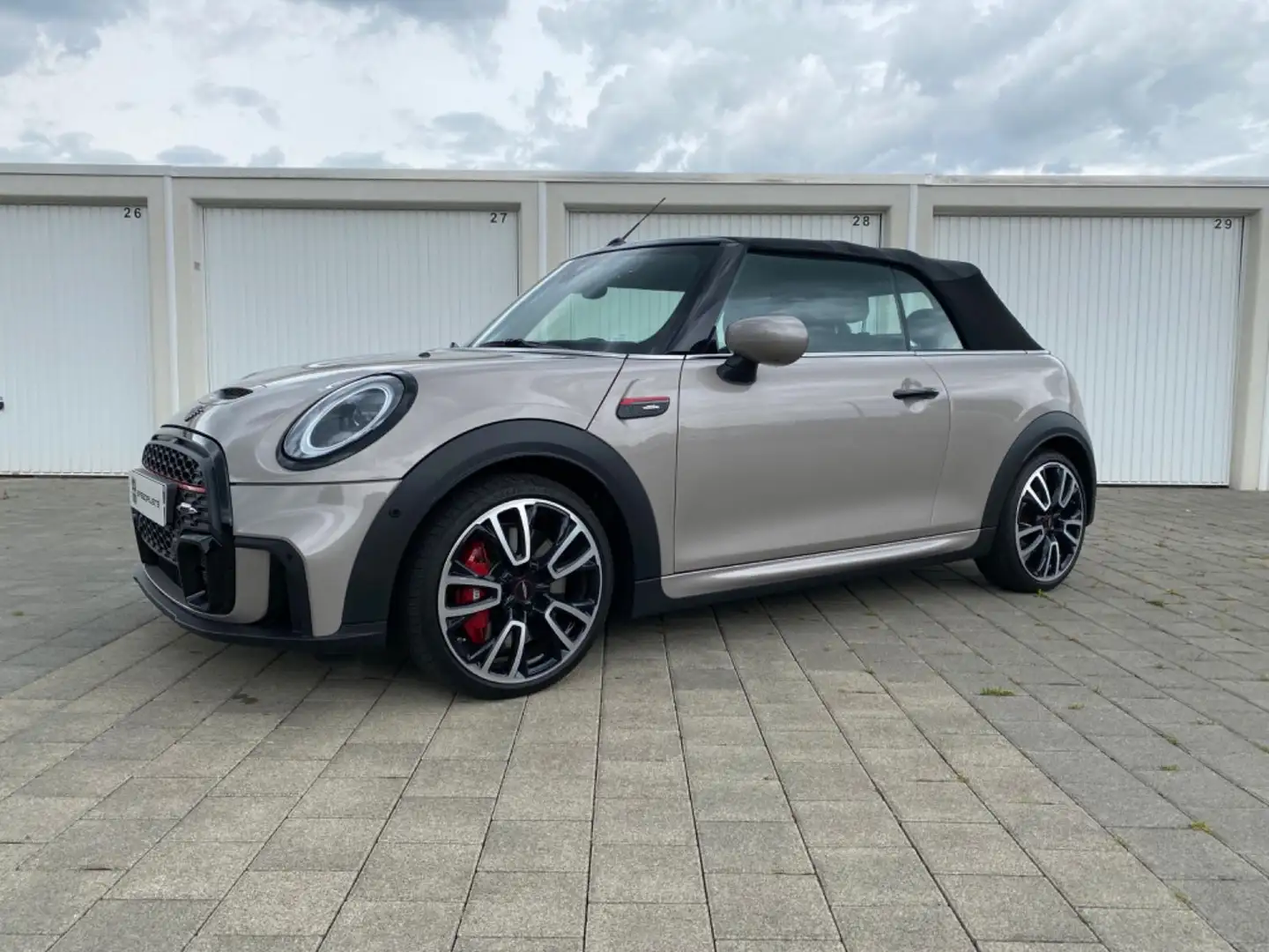 MINI John Cooper Works Cabrio Grau - 2