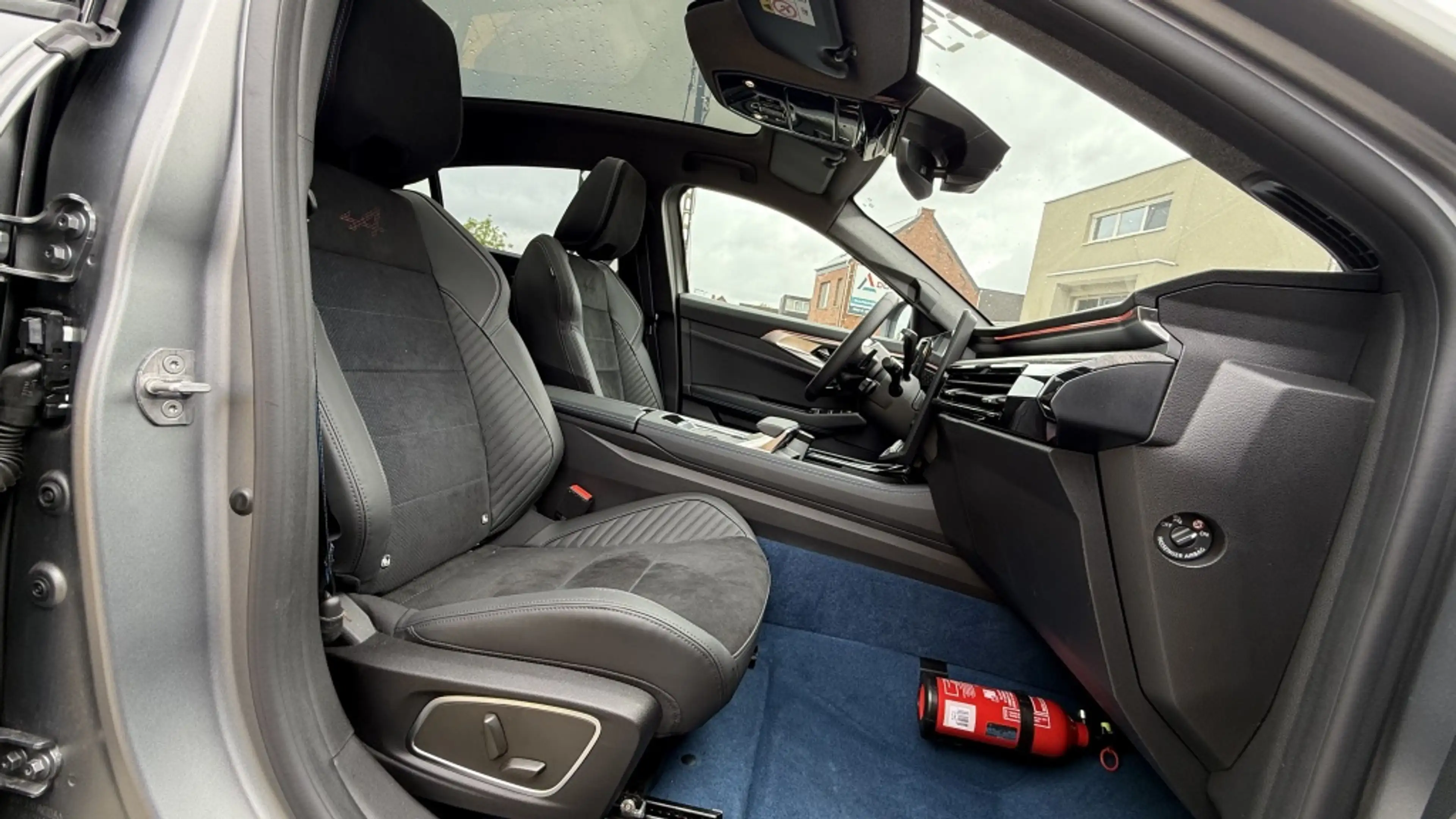 Renault Rafale 300 E-Tech Plug-in Hybrid 4x4 Atelier Alpine — photo 13
