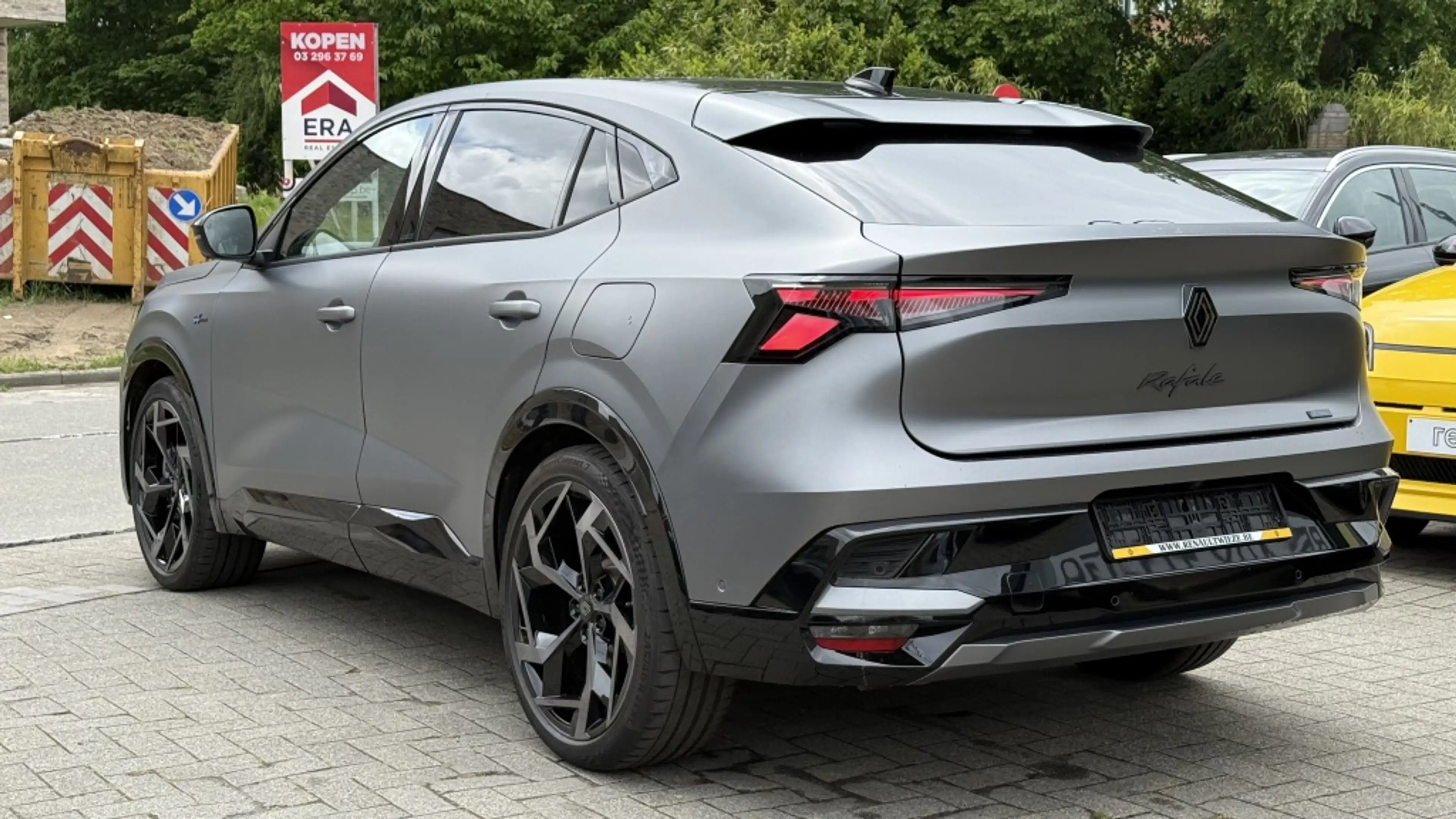 Renault Rafale 300 E-Tech Plug-in Hybrid 4x4 Atelier Alpine — photo 3