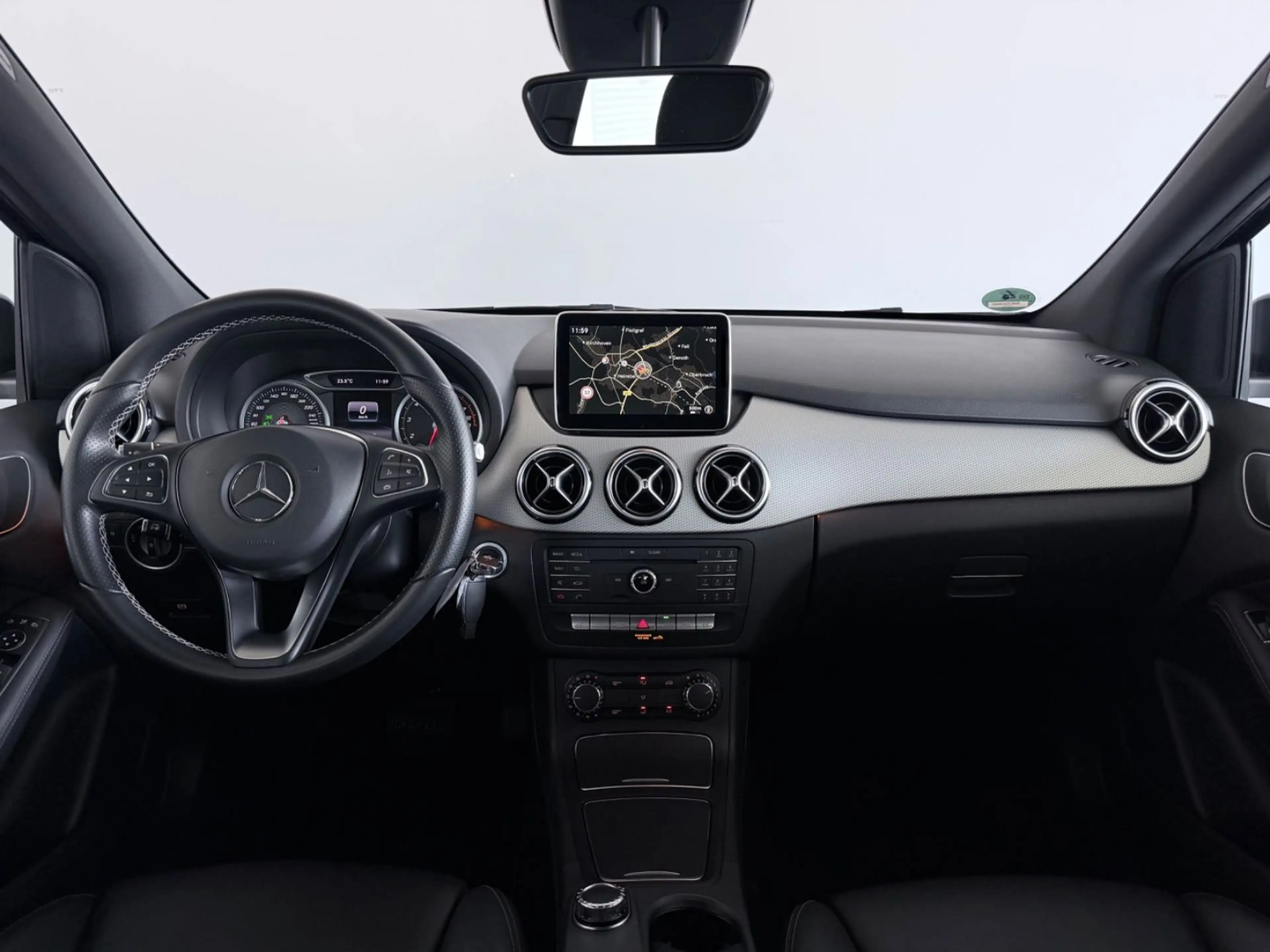 Mercedes-Benz B 180 Automatik LEDER NAVI SHZ — photo 8
