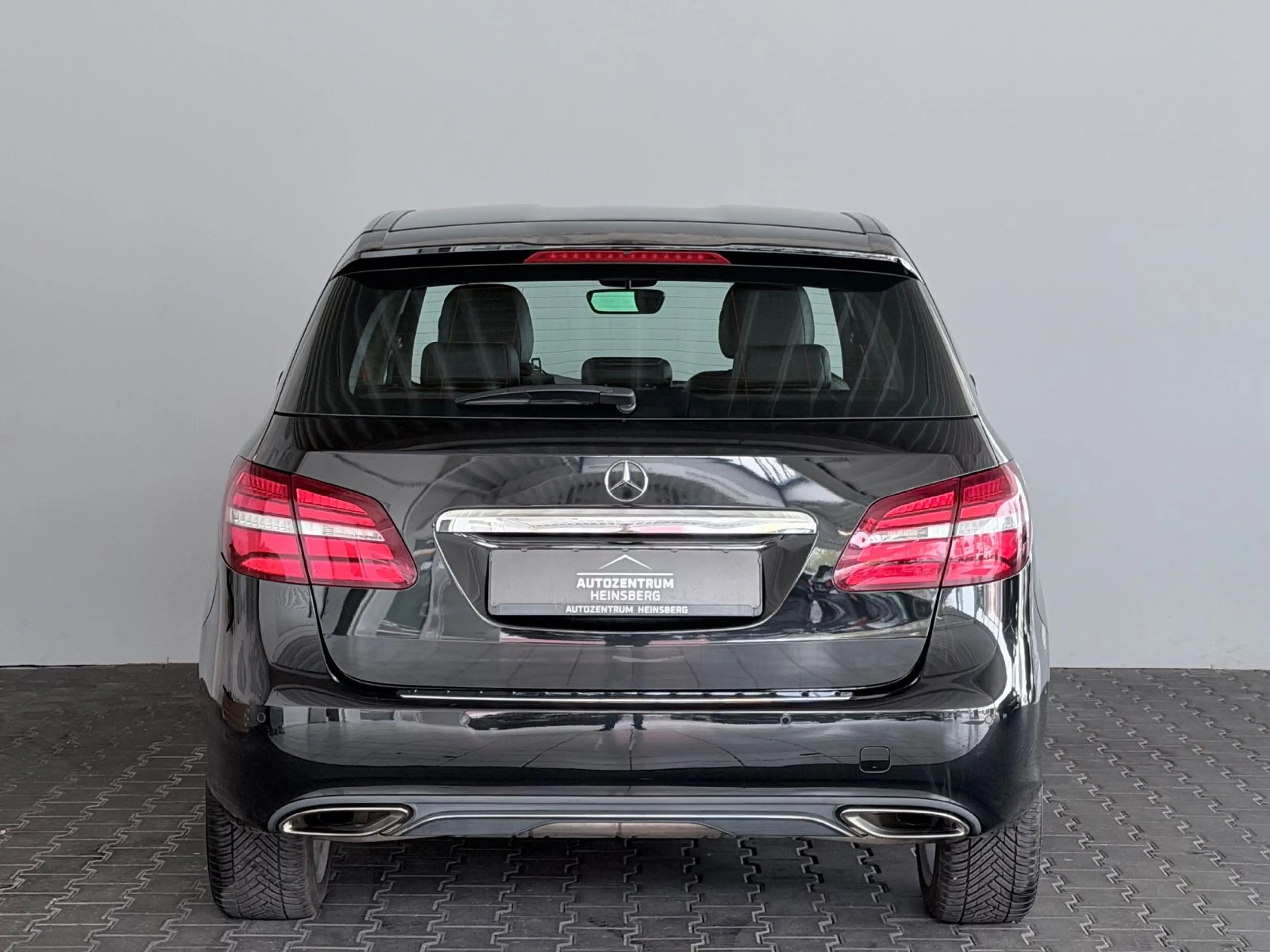 Mercedes-Benz B 180 Automatik LEDER NAVI SHZ — photo 3