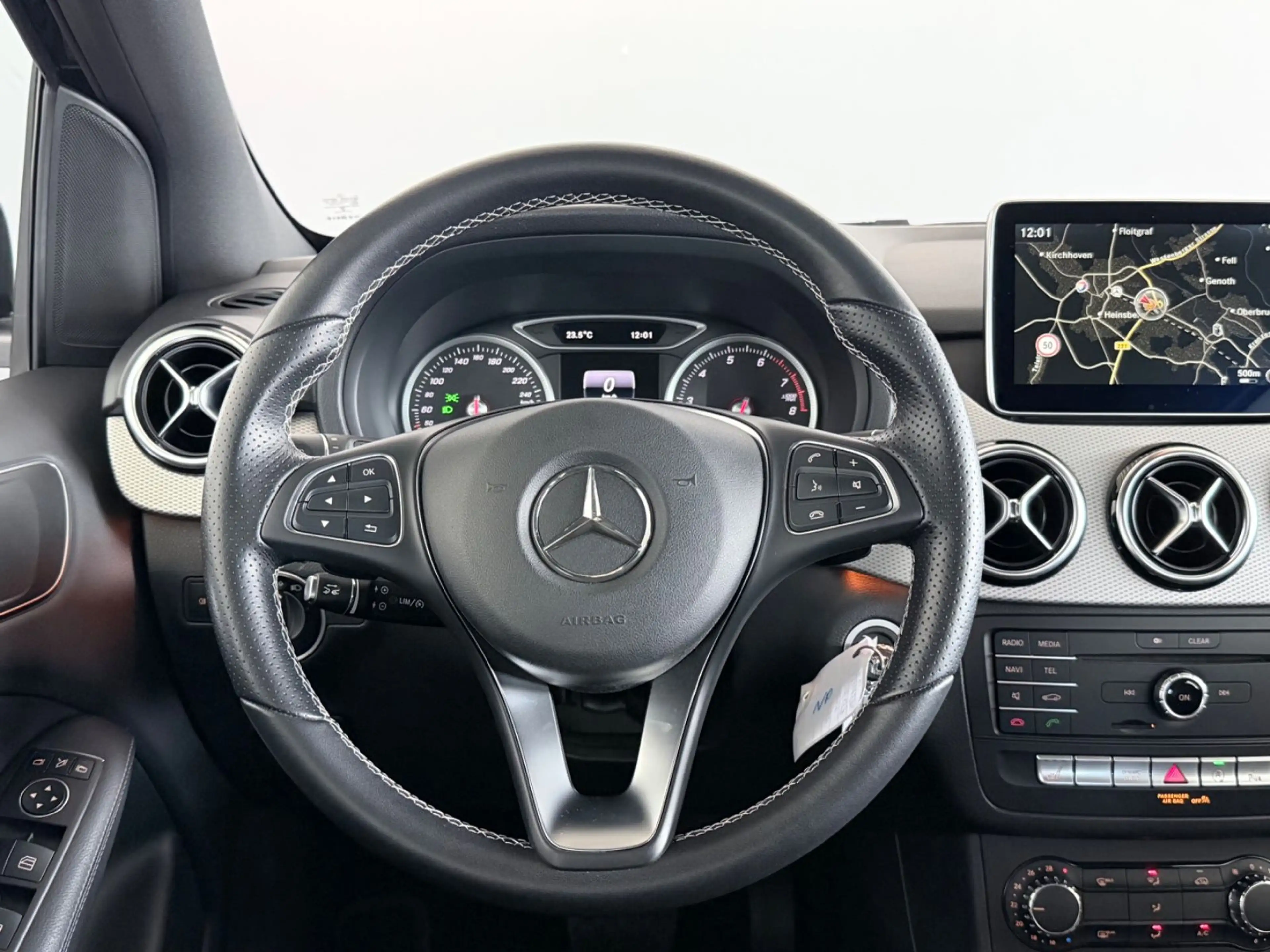Mercedes-Benz B 180 Automatik LEDER NAVI SHZ — photo 9