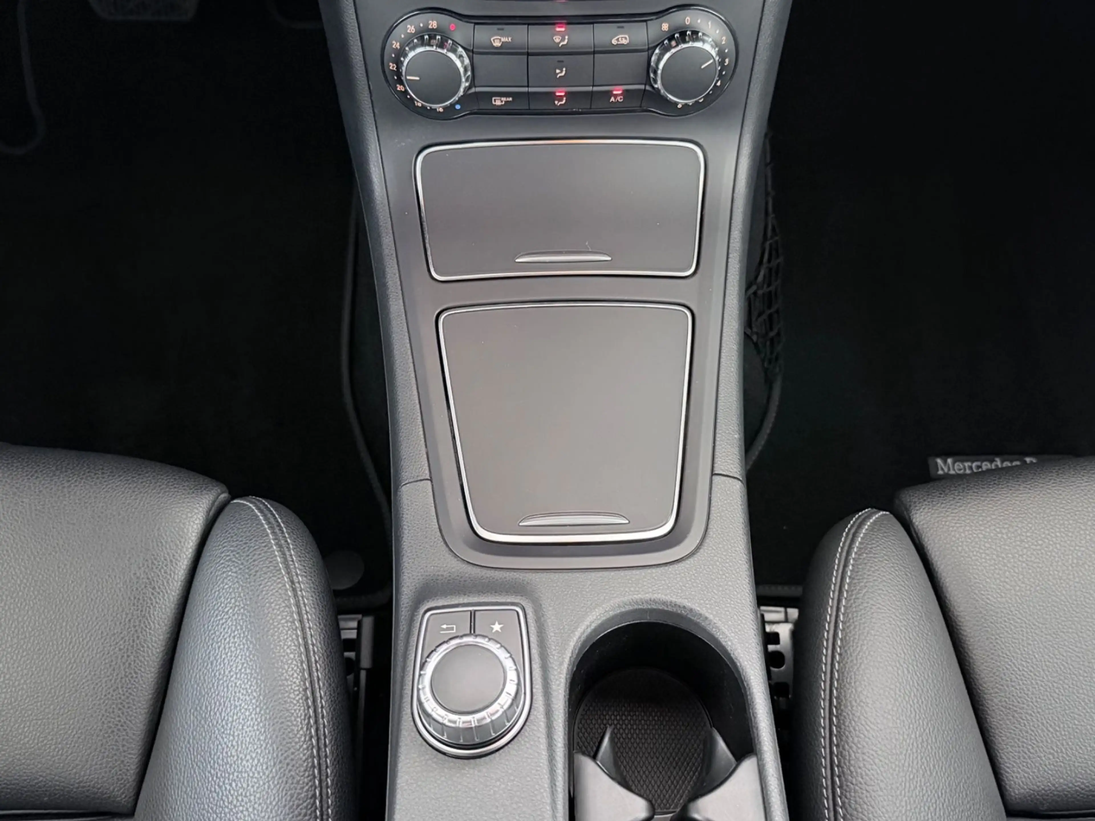 Mercedes-Benz B 180 Automatik LEDER NAVI SHZ — photo 12