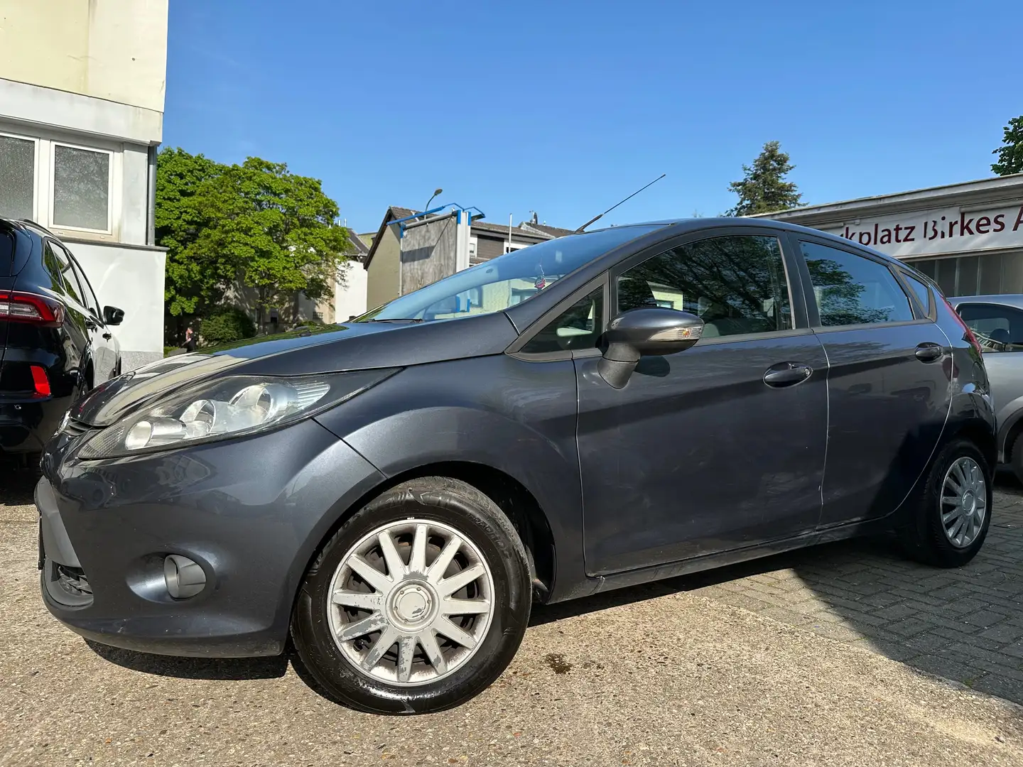 Ford Fiesta 1.6 TDCi Trend Grau - 2