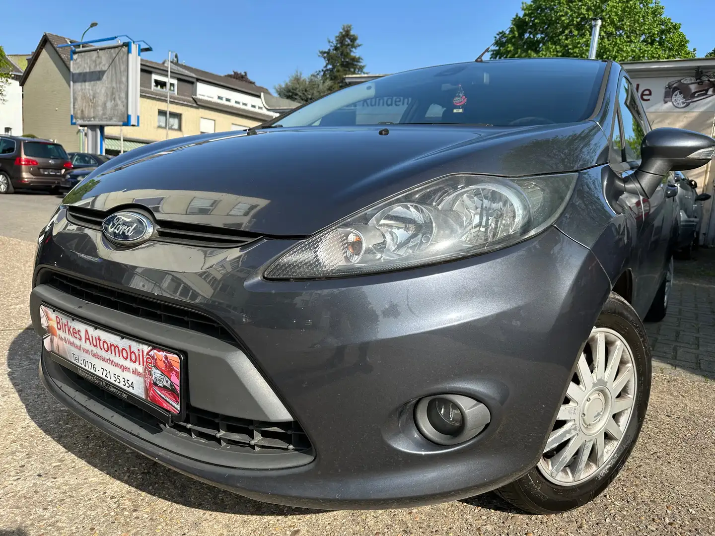 Ford Fiesta 1.6 TDCi Trend Grau - 1