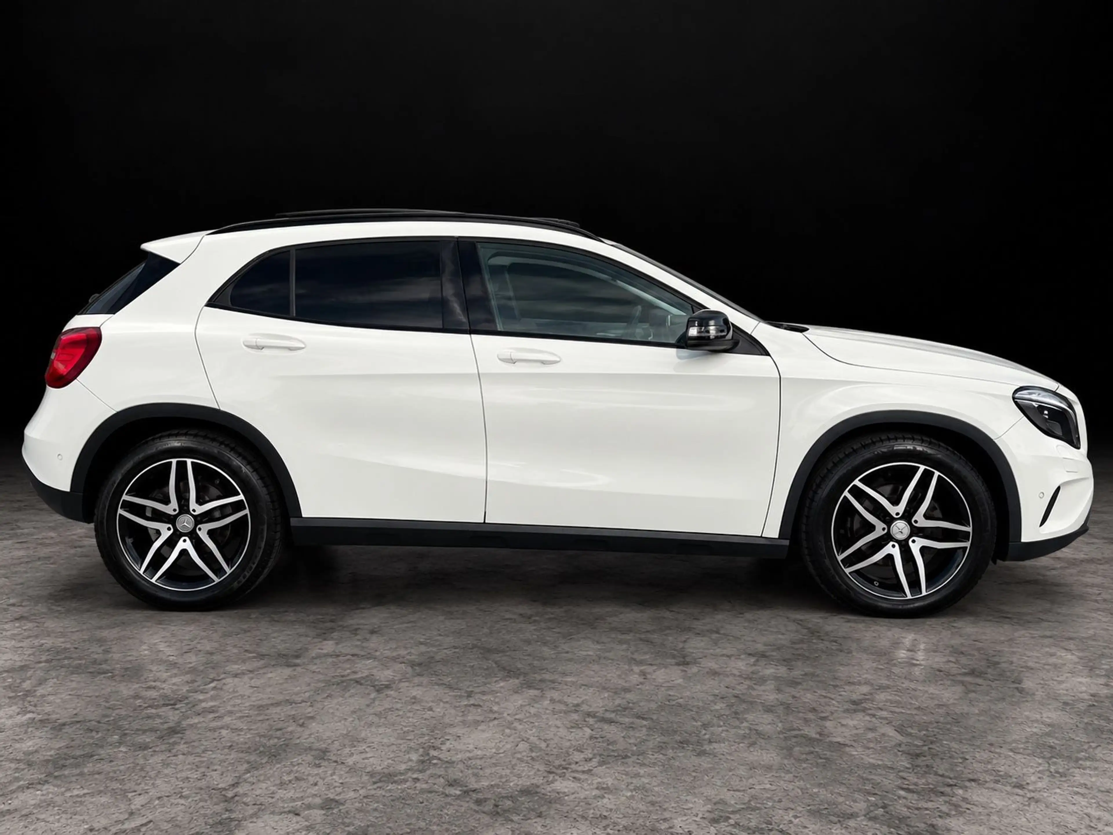 Mercedes-Benz GLA 220 GLA220d Aut. Night*Totw*Pano*AHK*4Matic*Garantie — photo 5