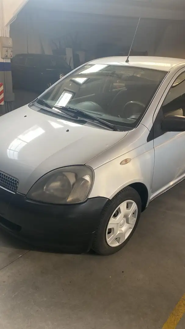 Toyota Yaris 5p 1.0 Sol - 2