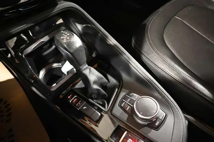 BMW X1 X1 1.5iA sDrive18 PACK SPORT / AUTO / CUIR / AFFICHAGE TÊTE HAUTE / — photo 15