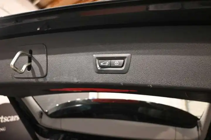 BMW X1 X1 1.5iA sDrive18 PACK SPORT / AUTO / CUIR / AFFICHAGE TÊTE HAUTE / — photo 25