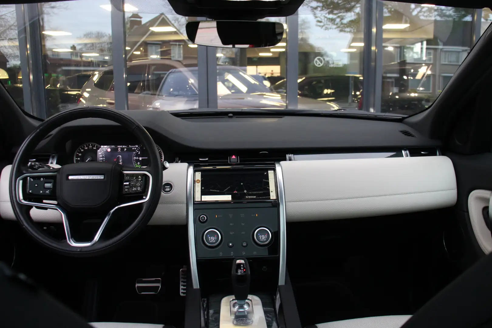Land Rover Discovery Sport P300e 1.5 R-Dynamic SE Navi/Camera/Keyless/Memory/ Rood - 2