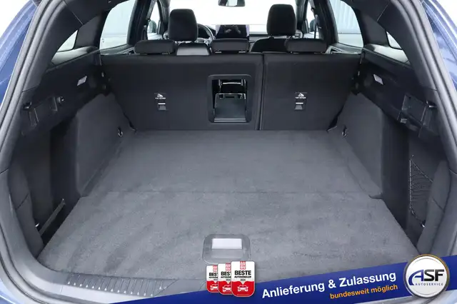 Ford Focus view 12
