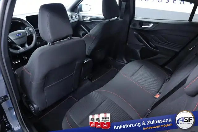 Ford Focus view 15