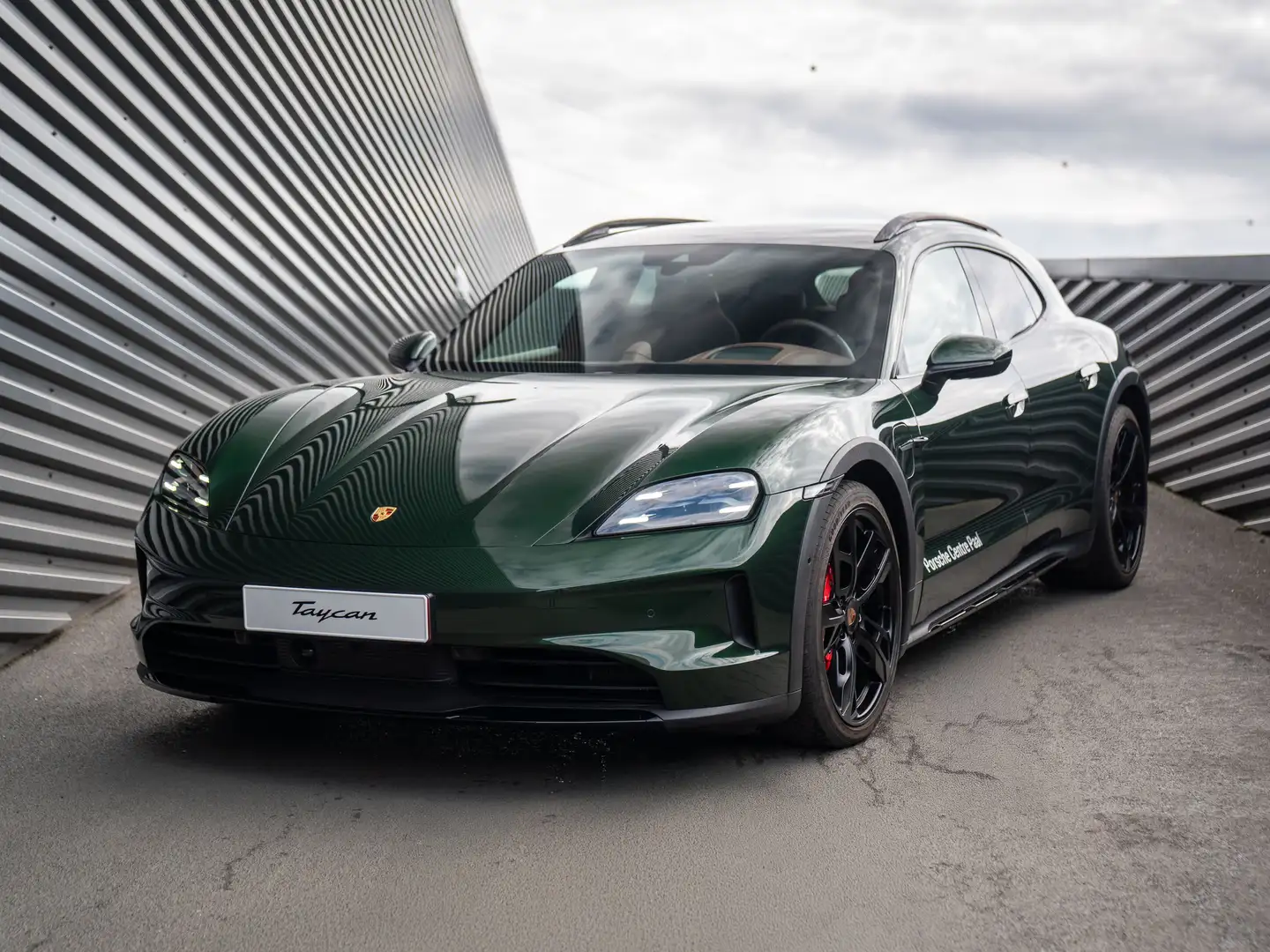 Porsche Taycan 4S Cross Turismo 105 kWh Vert - 1