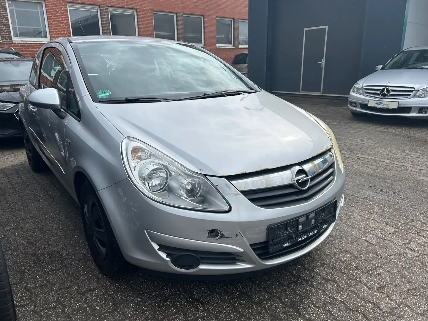 Opel Corsa D Edition Silber - 2