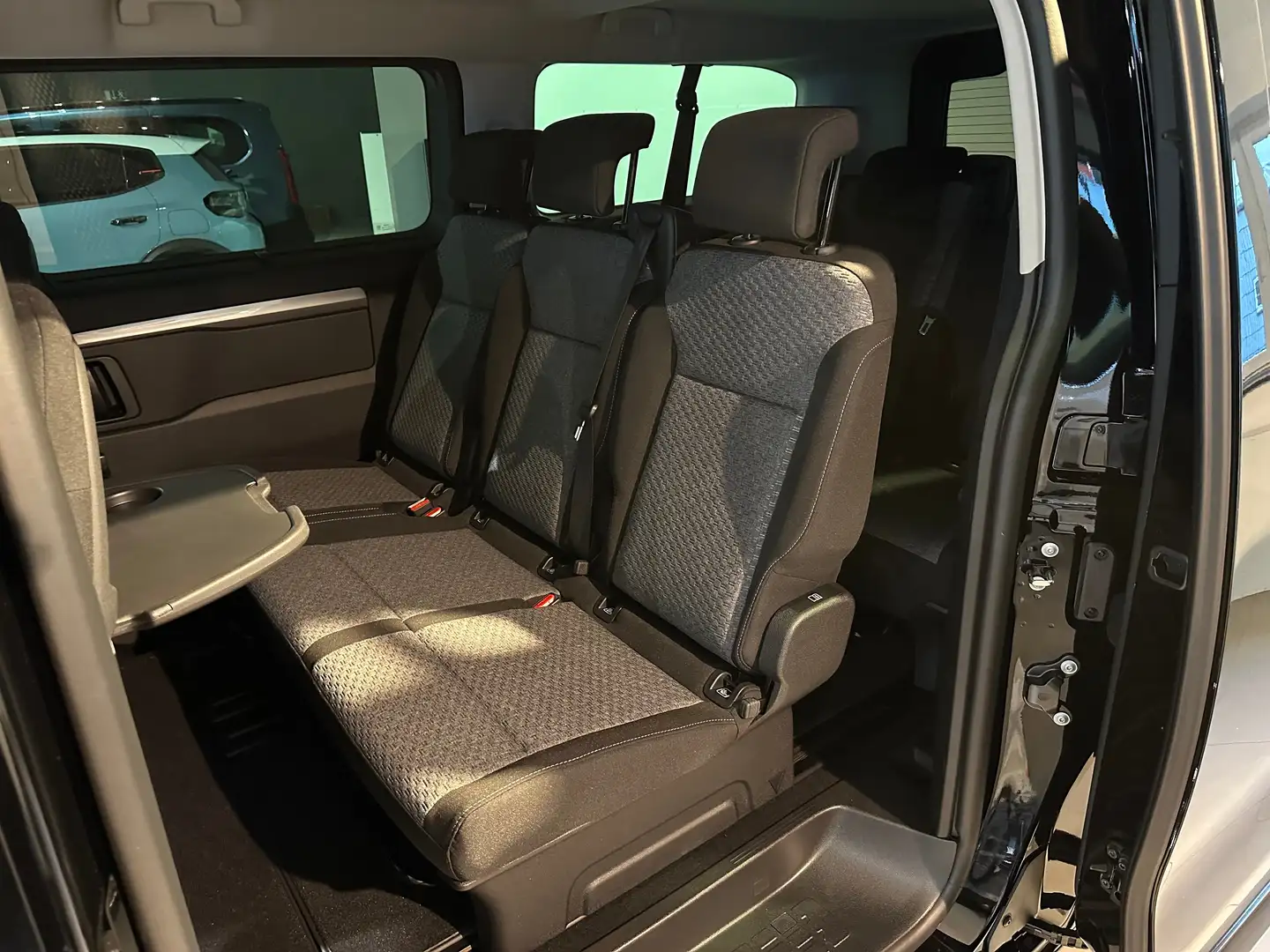 Citroen Spacetourer Plus XL inkl. Anhängerkupplung Grün - 2