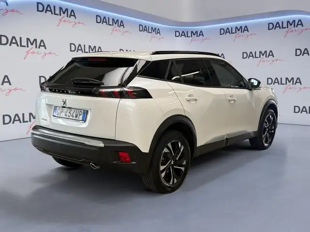 Peugeot 2008 view 5