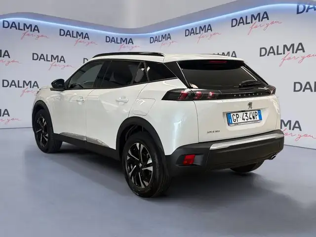 Peugeot 2008 view 3