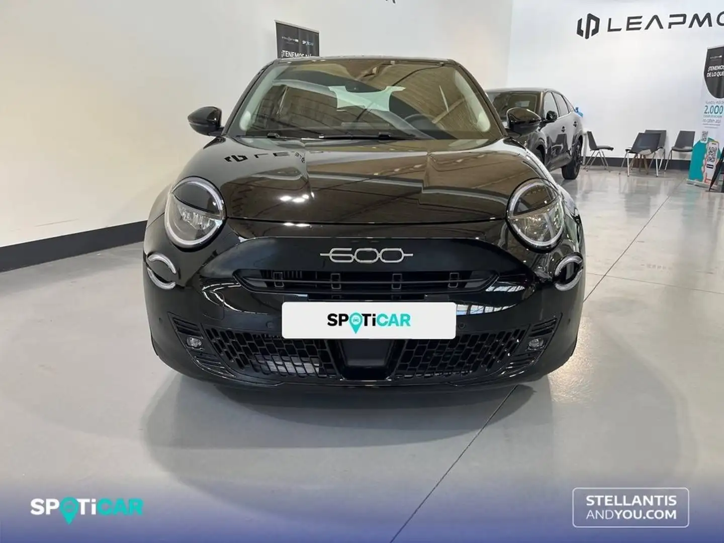 Fiat 600 MHEV 1.2 106kW (145CV) DDCT - Negro - 2
