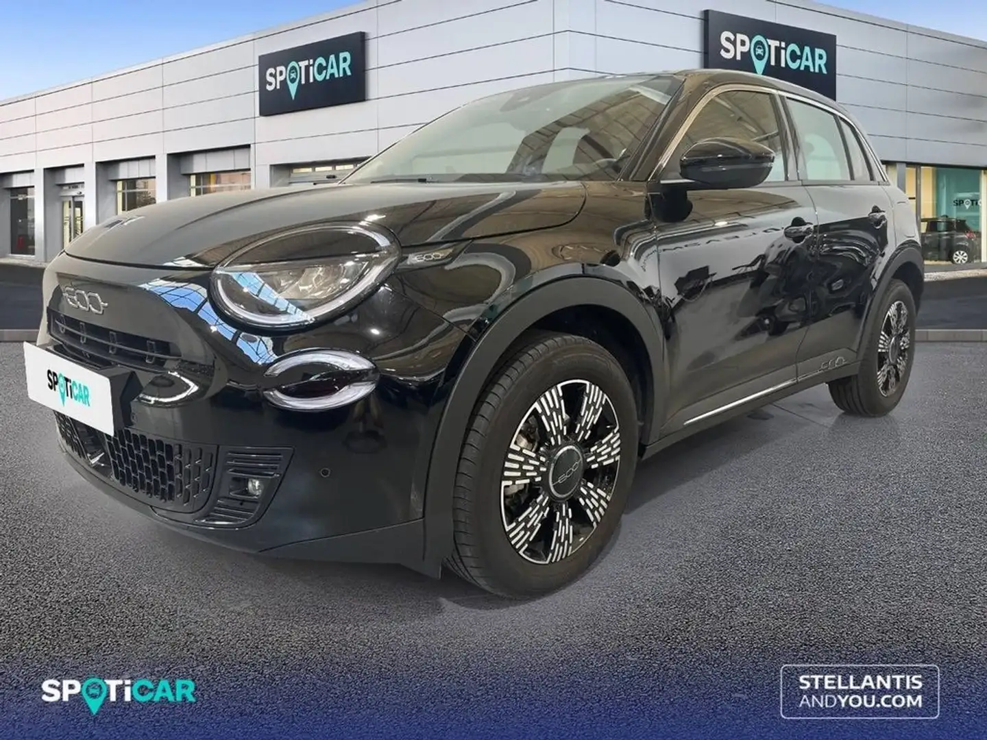Fiat 600 MHEV 1.2 106kW (145CV) DDCT - Negro - 1