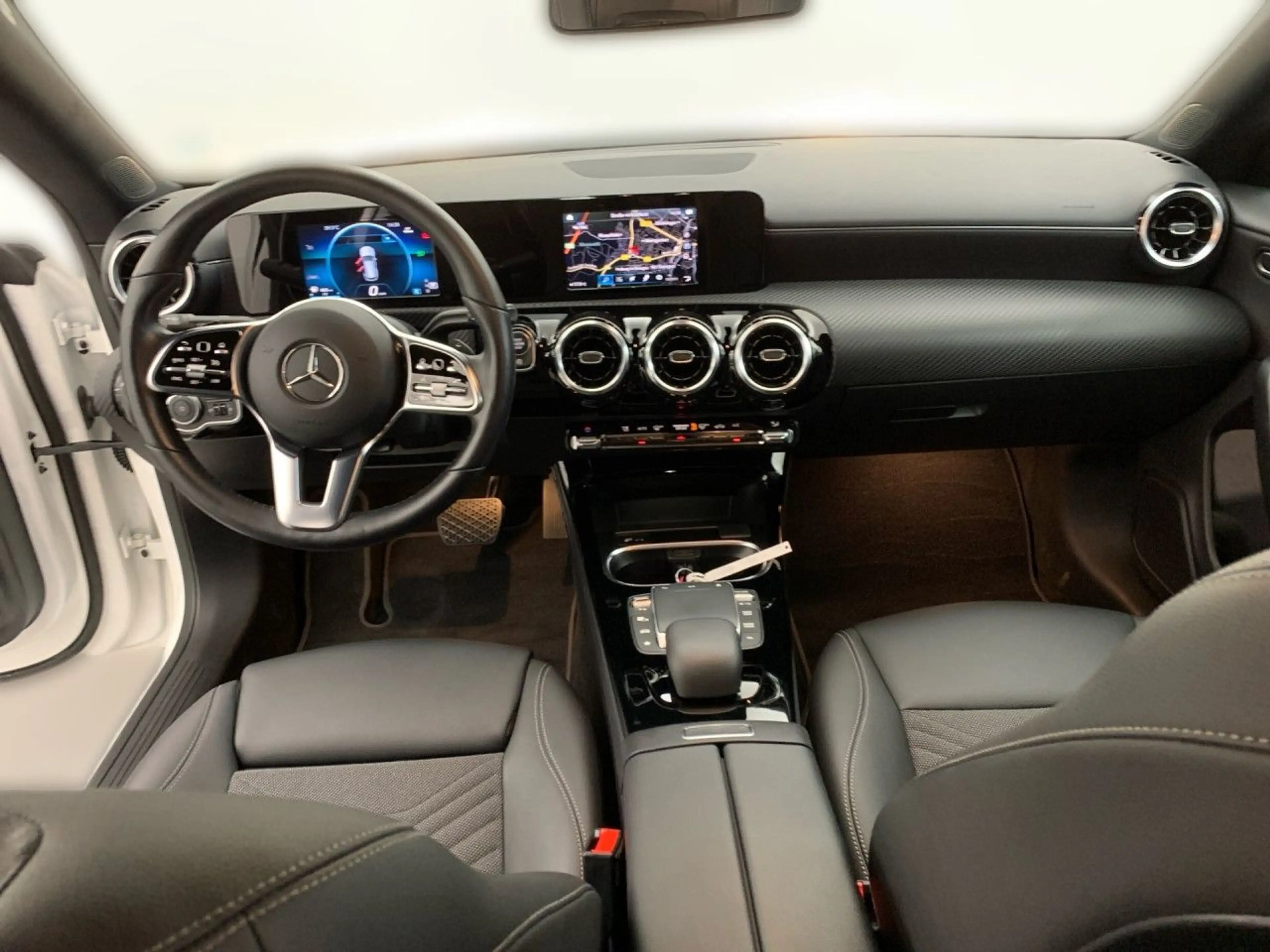 Mercedes-Benz CLA 220 d SB AHK Kamera Spurhalt-Ass Klimaautom — photo 11