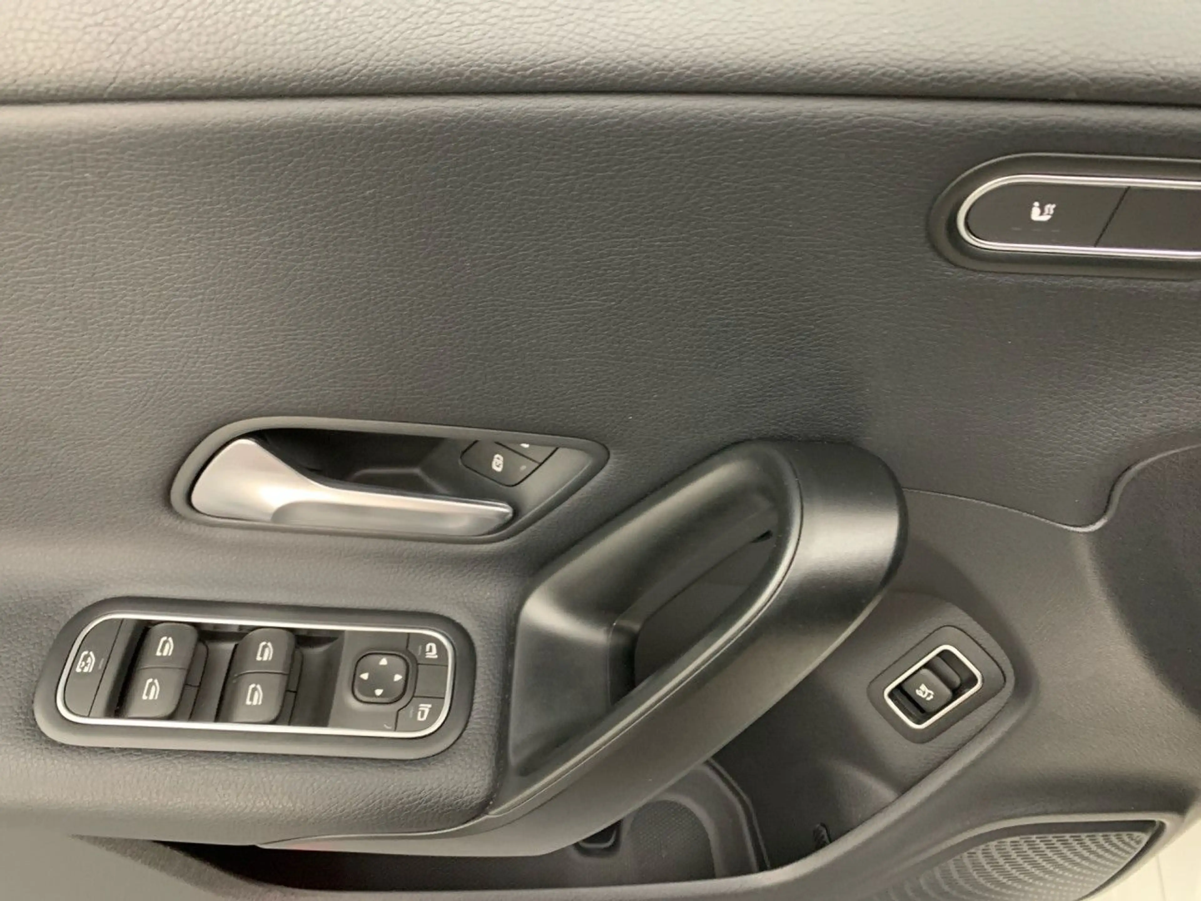 Mercedes-Benz CLA 220 d SB AHK Kamera Spurhalt-Ass Klimaautom — photo 15