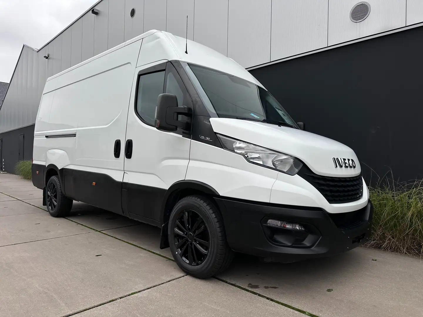 Iveco Daily H2L3 (235) €19500,- netto Blanc - 1