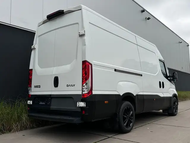 Iveco Daily view 4