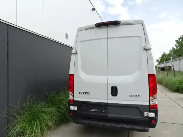 Iveco Daily view 5