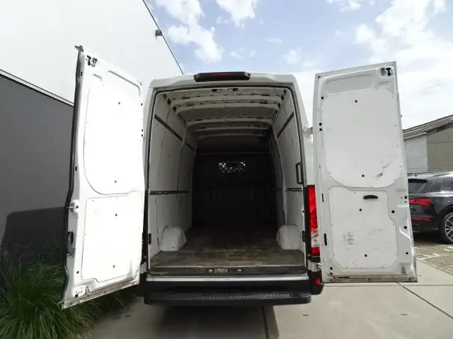 Iveco Daily view 6