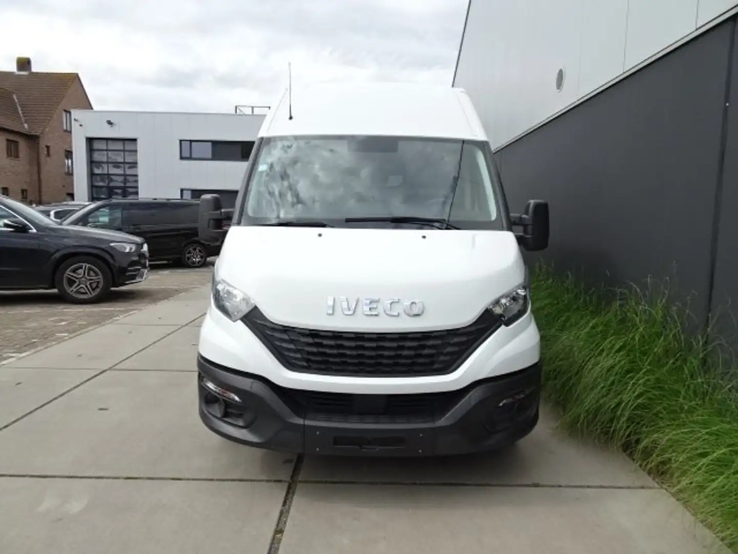 Iveco Daily H2L3 (235) €24500,- netto Wit - 2