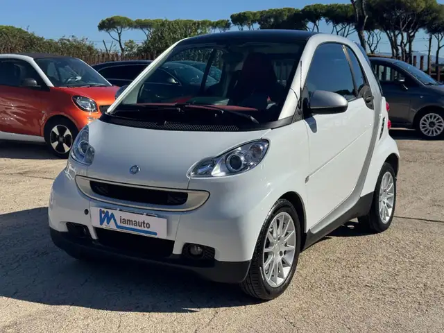 2009 Smart Fortwo in White for sale