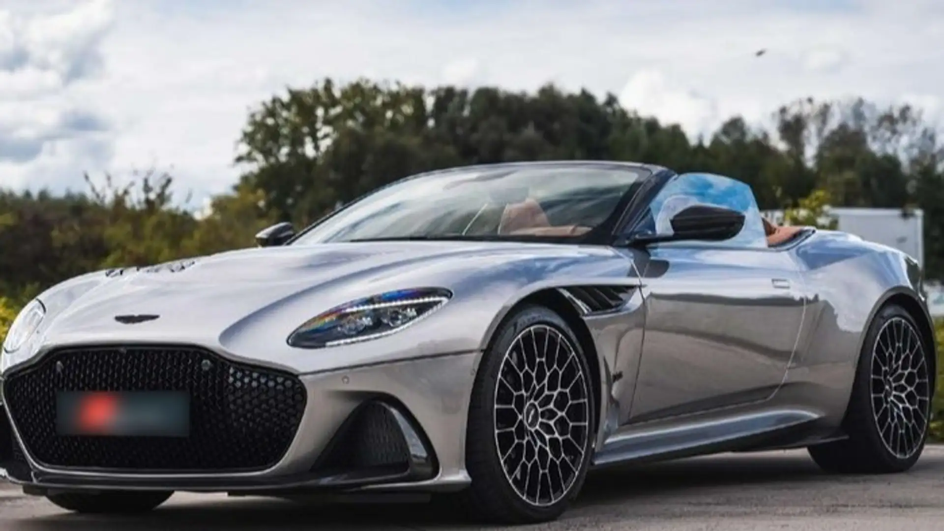 Aston Martin DBS Superleggera Volante Marrón - 1