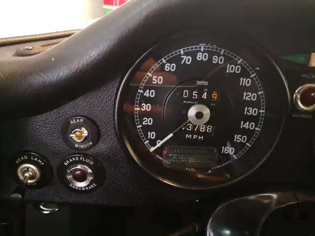Jaguar E Type view 13