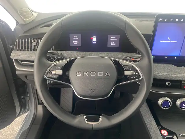 Skoda Superb view 13