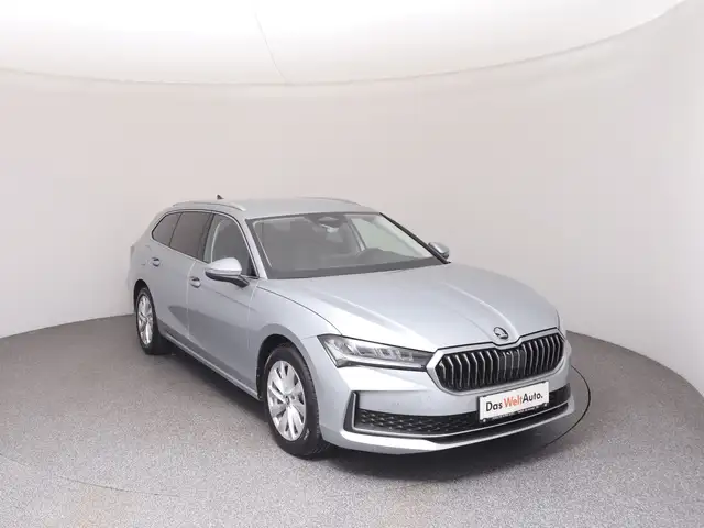 Skoda Superb view 2