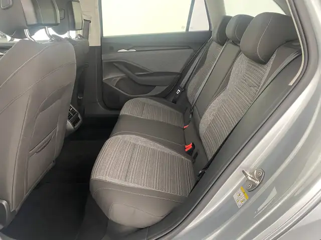 Skoda Superb view 11