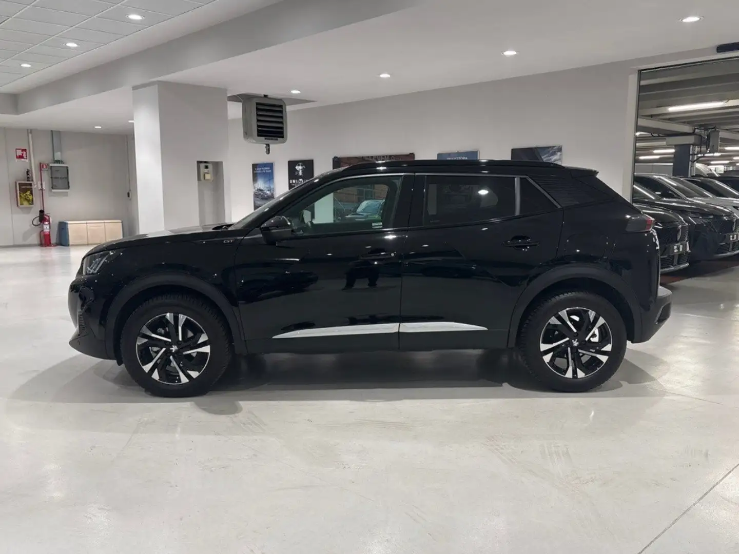 Peugeot 2008 PureTech 130 EAT8 GT S/S aut. Noir - 2