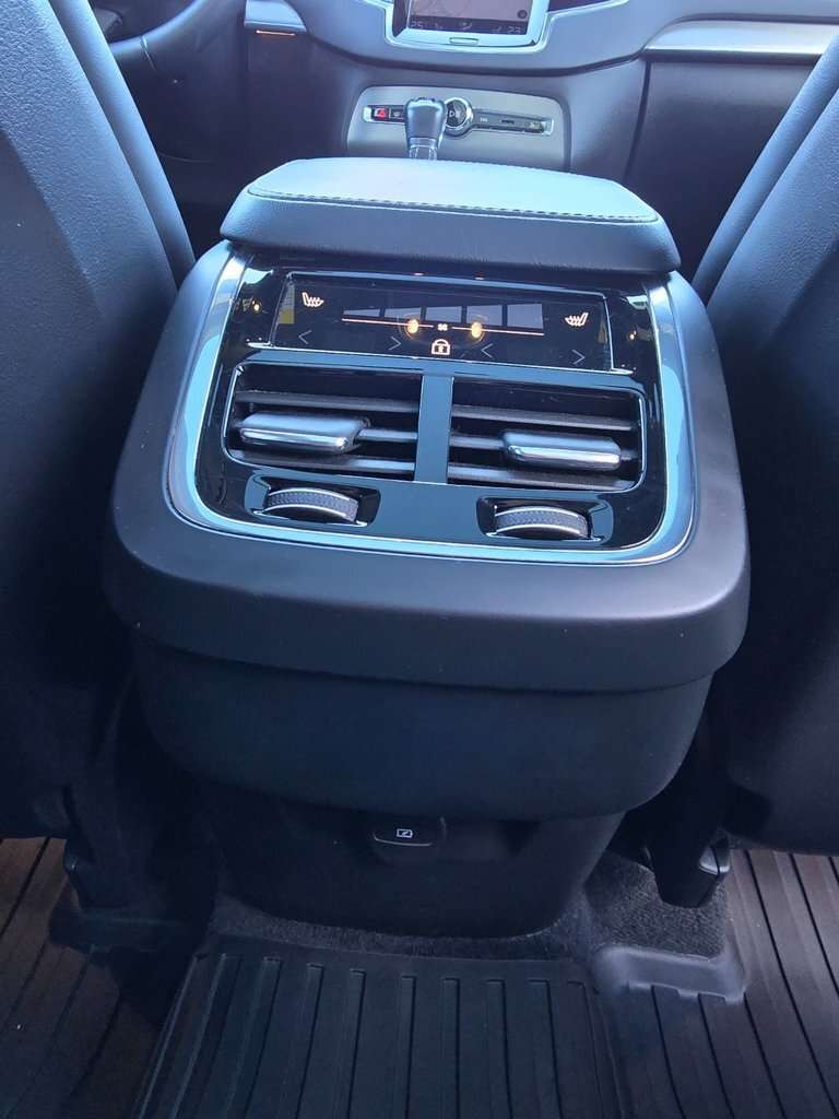2022 Volvo XC90 UP TO *5YR/UNLIMITED KM WARRANTY... thumb 22
