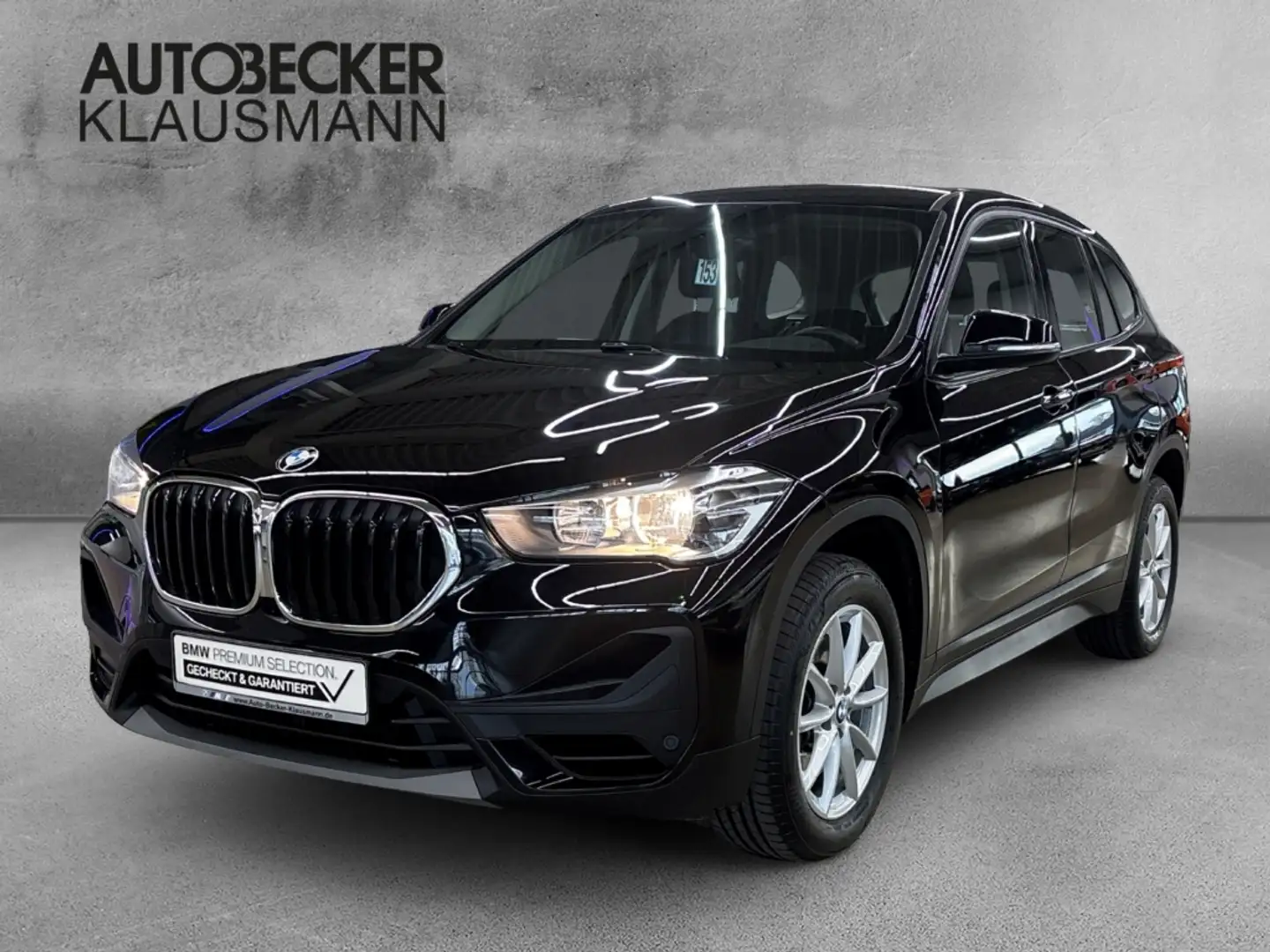 BMW X1 sDrive 20i Advantage AUTOMATIK NAVI LED PDC Schwarz - 1