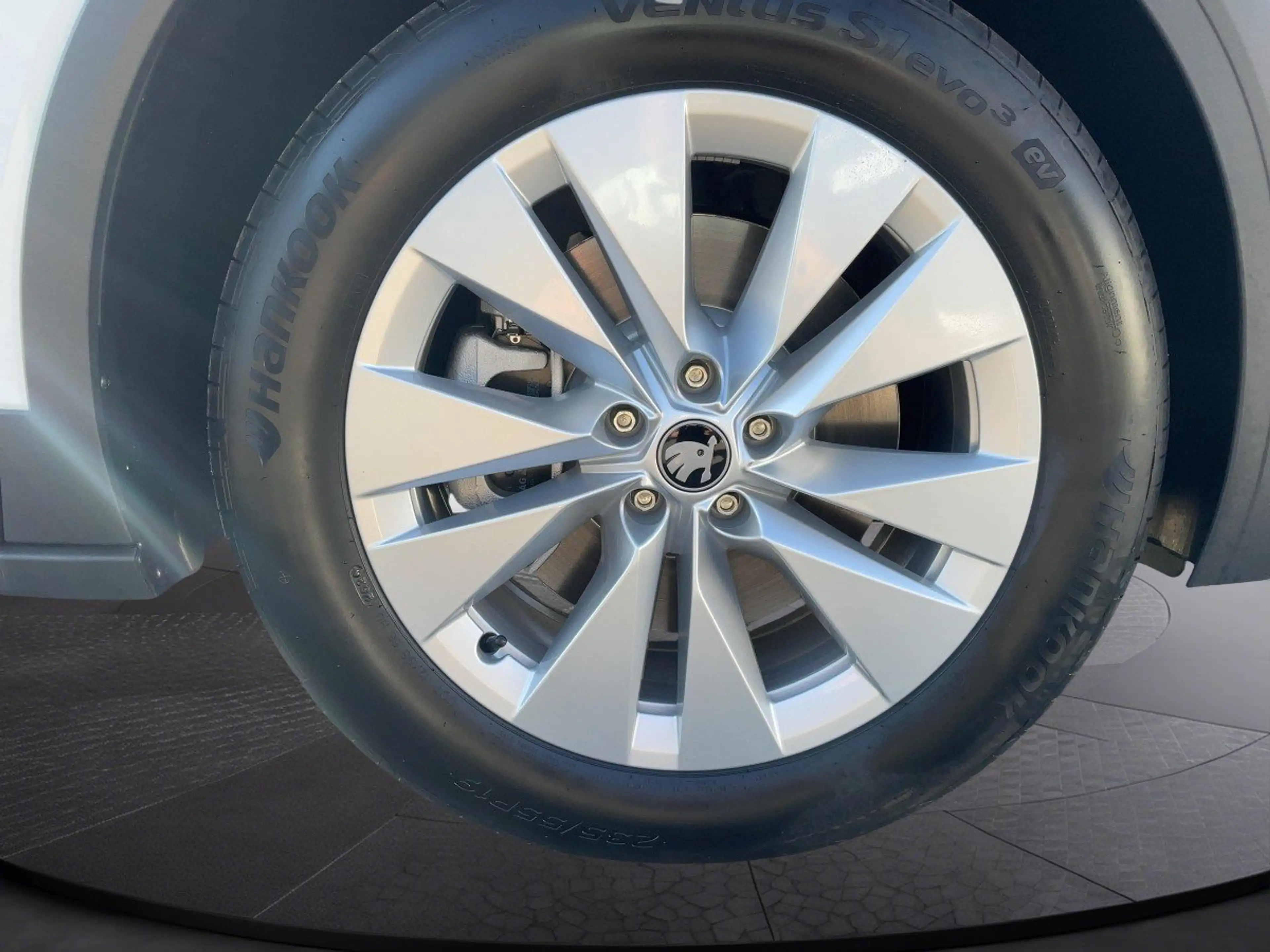 Skoda Elroq Selection 60 140 kW ACC NAV SpurH SpurW 2xKlima — photo 7