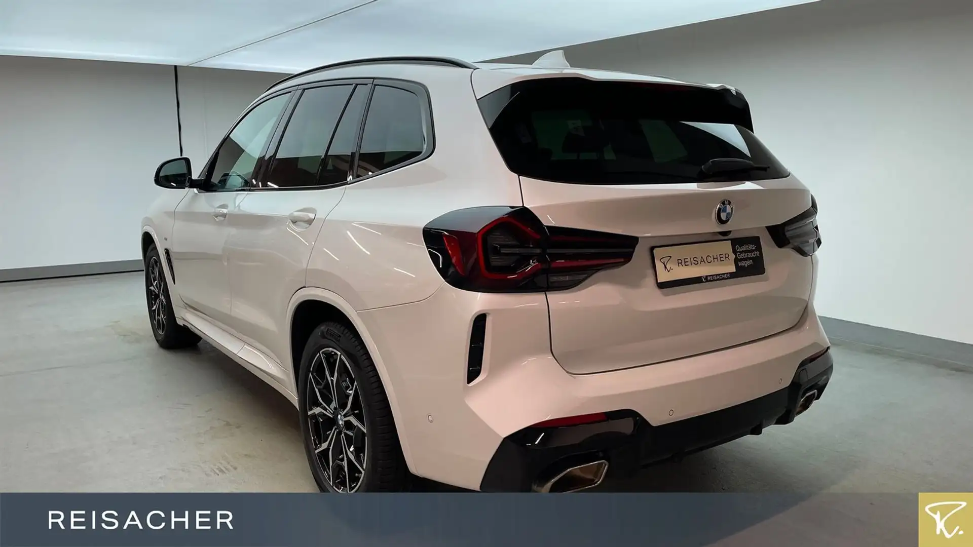 BMW X3 xDrive 20d A M-Sport Pano StdHzg LCProf LM19" Weiß - 2