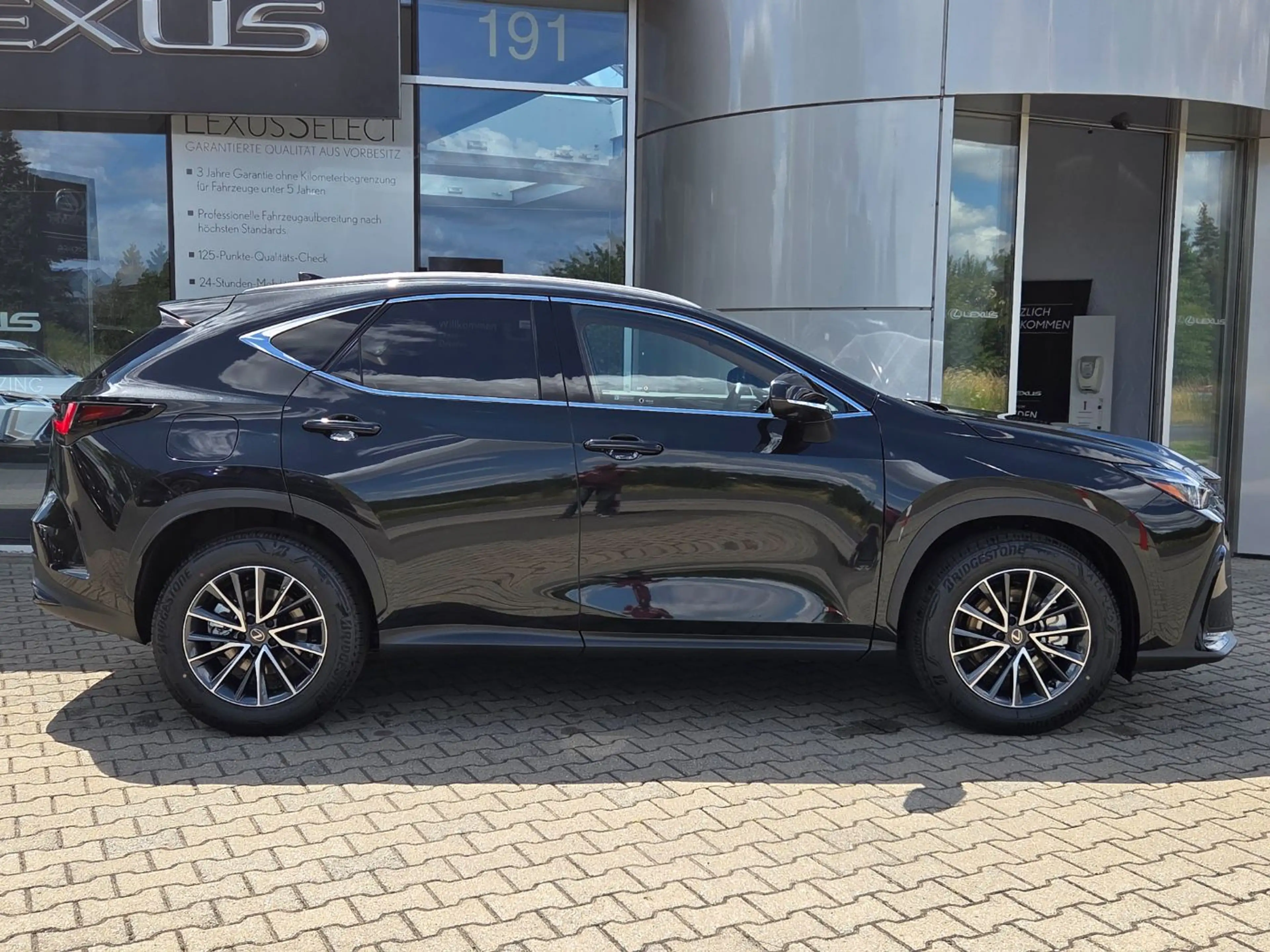 Lexus NX 450h+ Plug-in Business Line LED, SHZ, 360°Kam. — photo 2