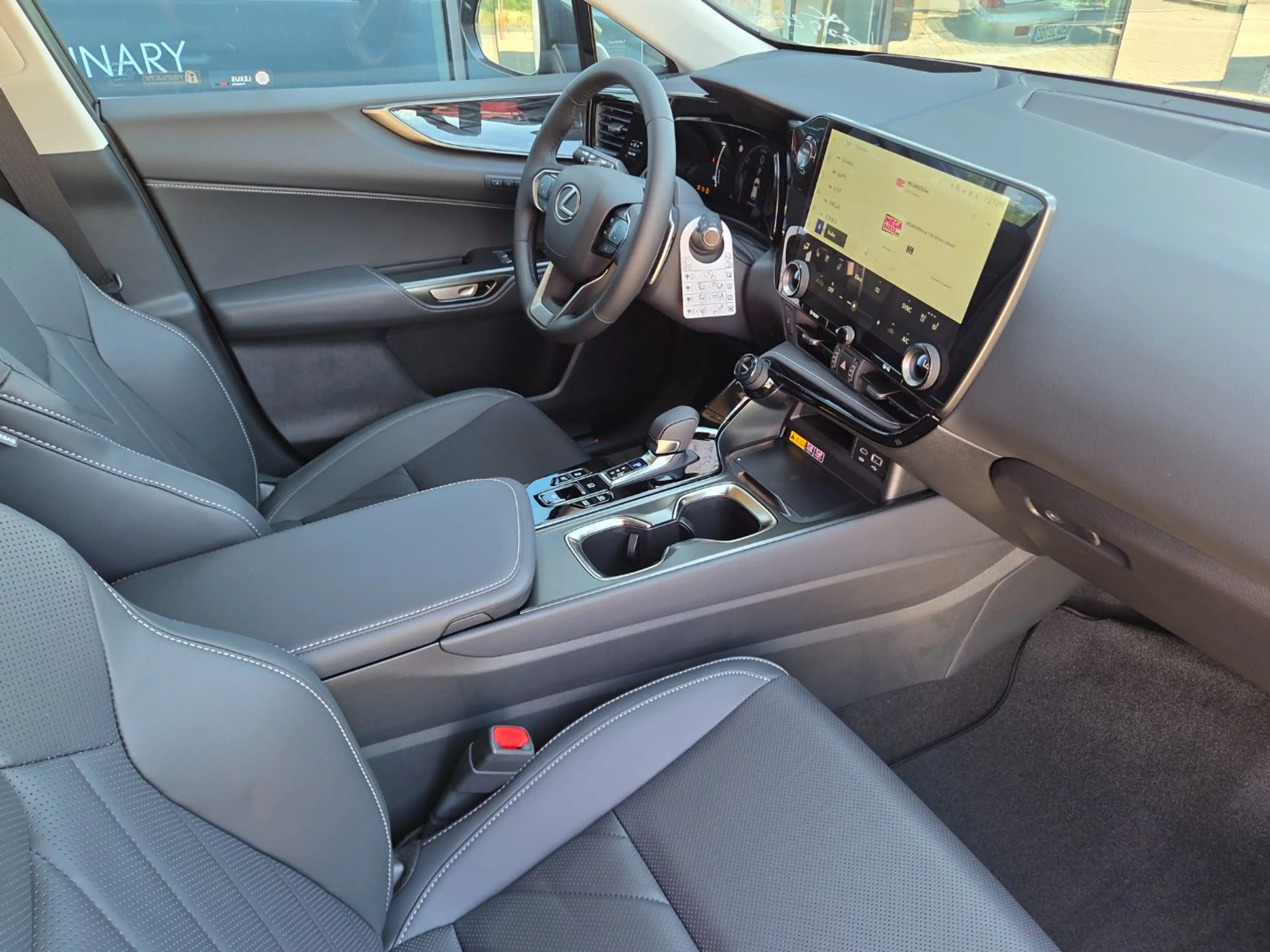 Lexus NX 450h+ Plug-in Business Line LED, SHZ, 360°Kam. — photo 8