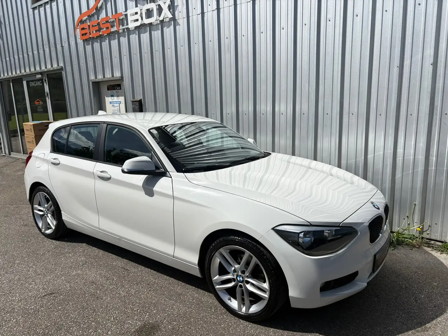 BMW 114 114d Österreich-Paket Weiß - 2