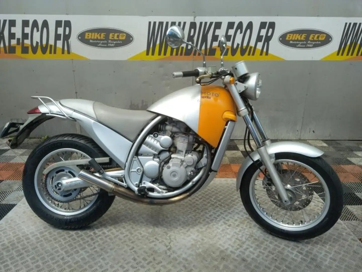Aprilia Moto 6.5 Naranja - 1